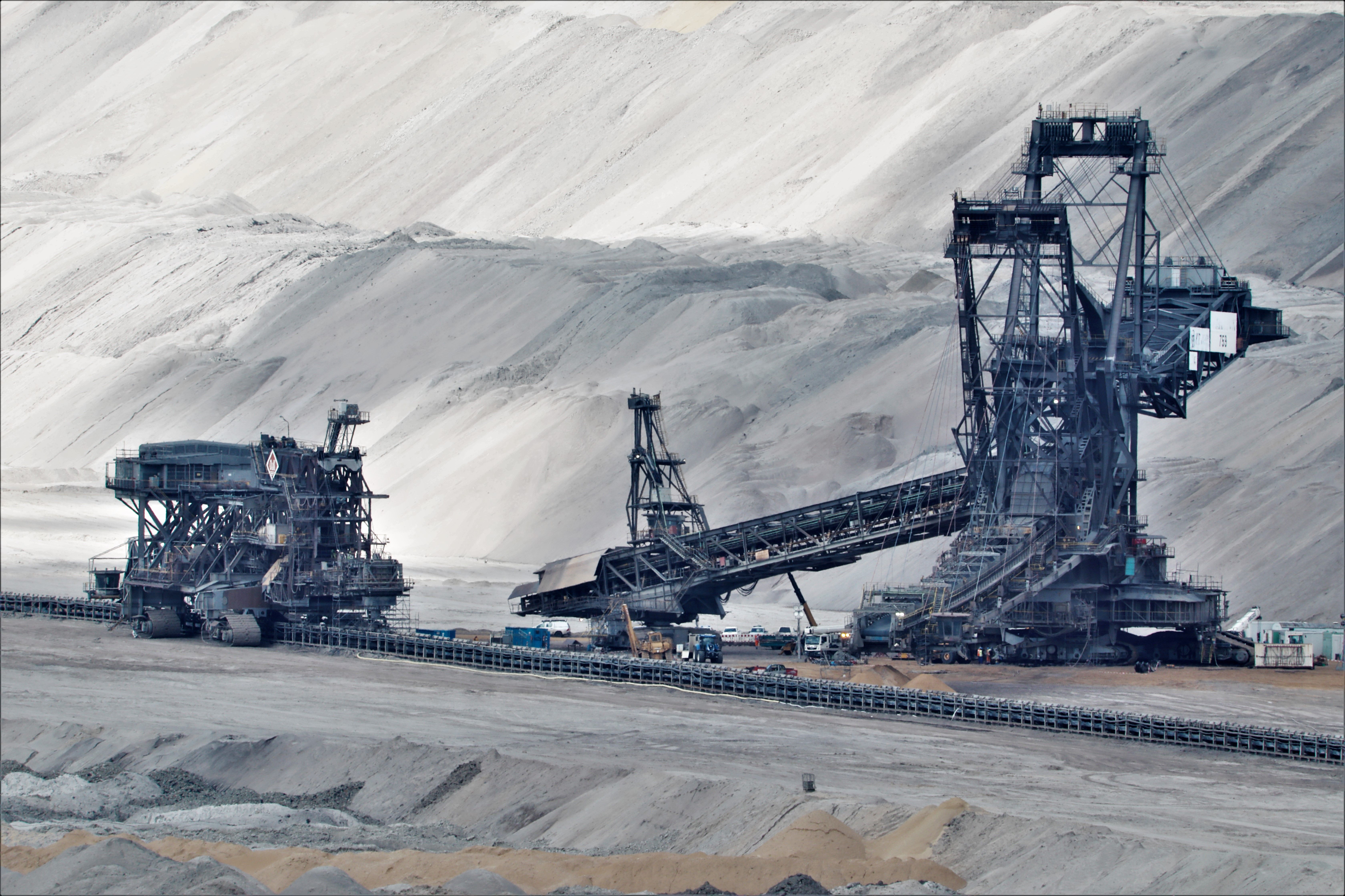 Knooz Mining Operations
